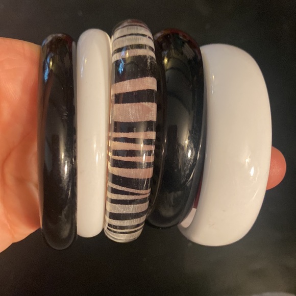 Vintage bangle bracelets🖤🤍 - Picture 2 of 9